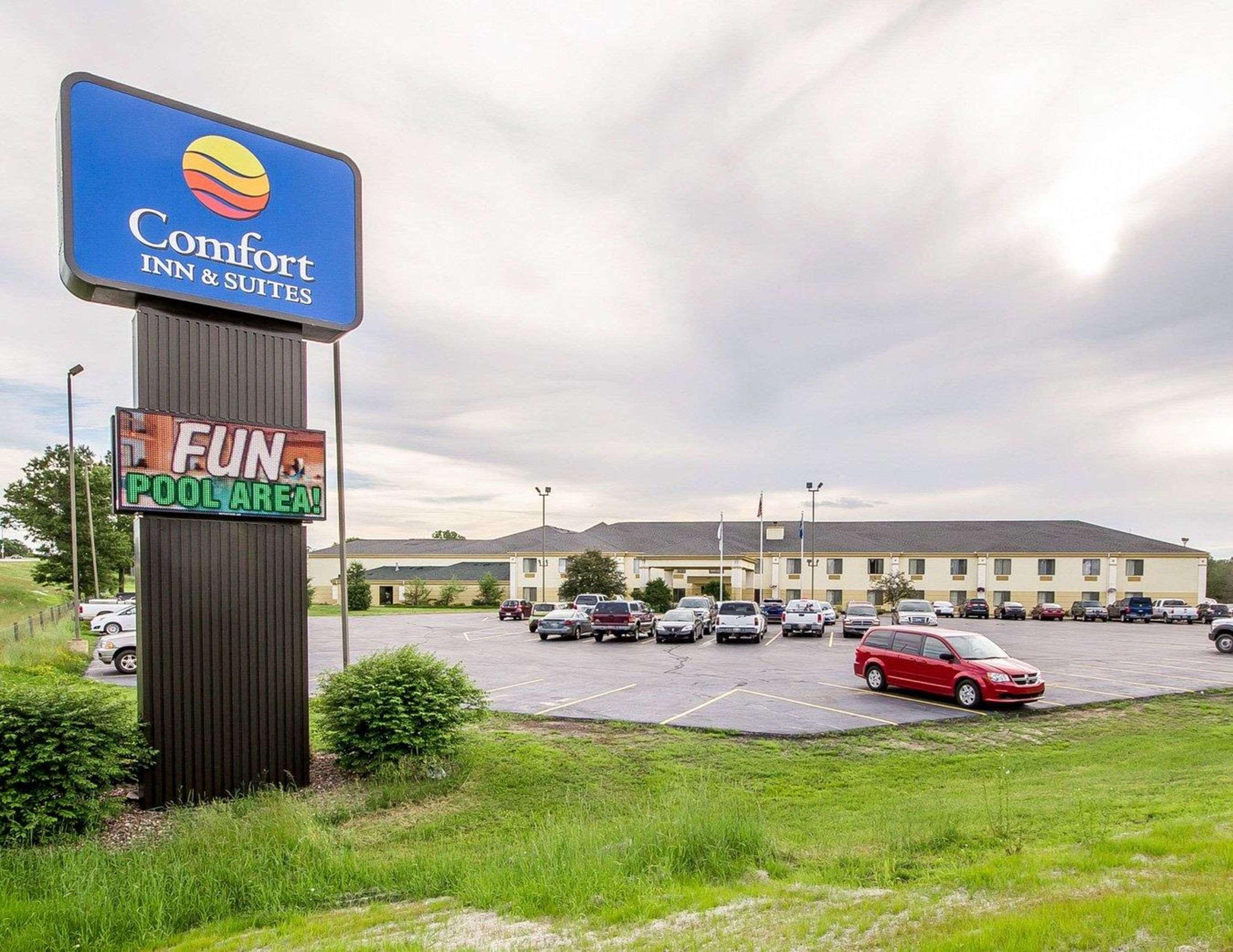 Comfort Inn & Suites Black River Falls I-94 Eksteriør bilde