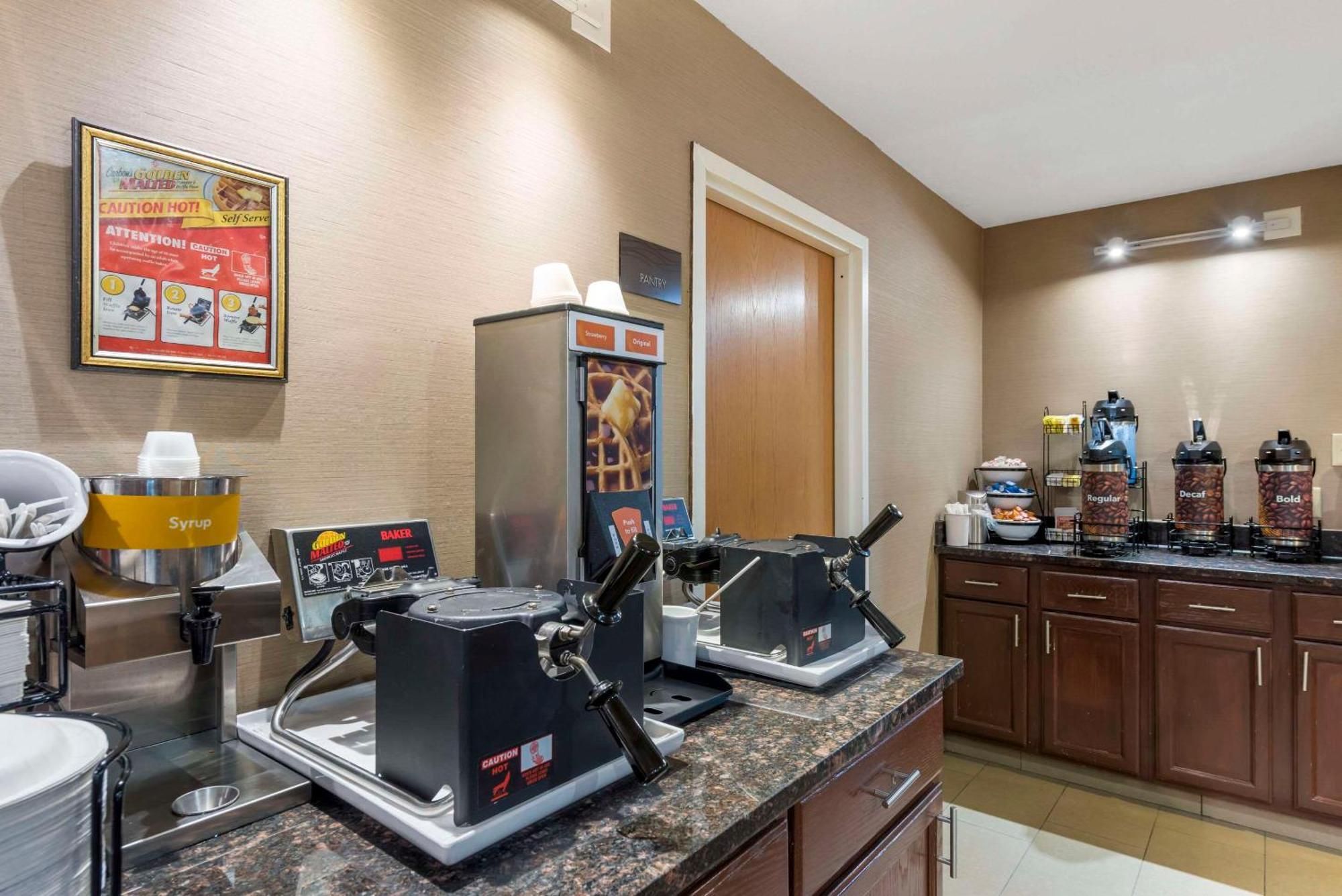 Comfort Inn & Suites Black River Falls I-94 Eksteriør bilde