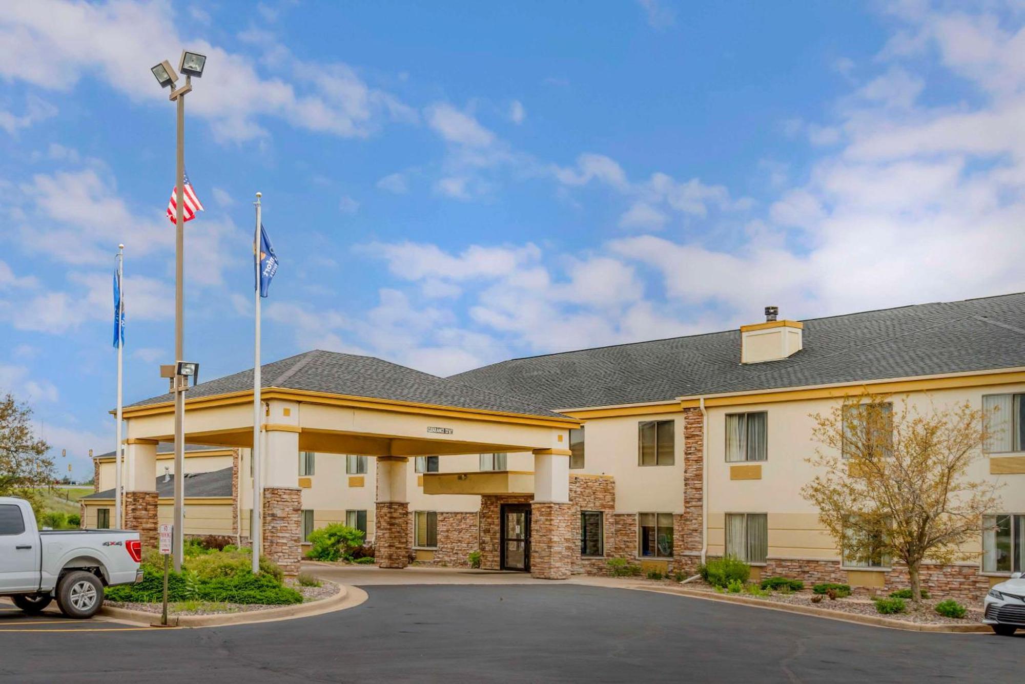 Comfort Inn & Suites Black River Falls I-94 Eksteriør bilde